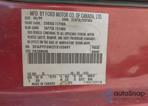 2000 Ford Crown Victoria z USA, uszkodzony, nr VIN 2FAFP73W2YX105897